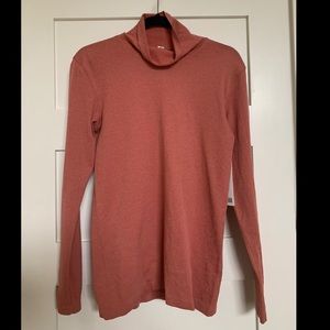Lululemon Yin Vibes Turtleneck